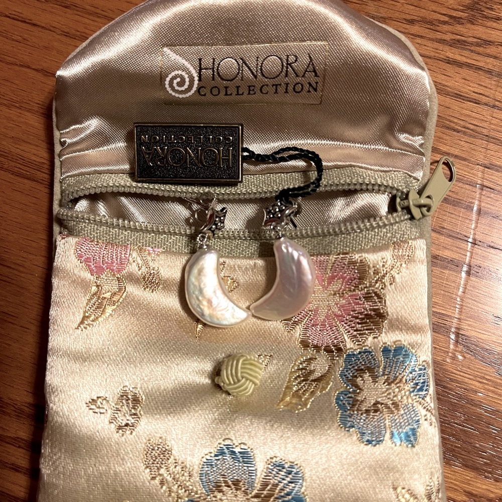 Honora pearl earrings